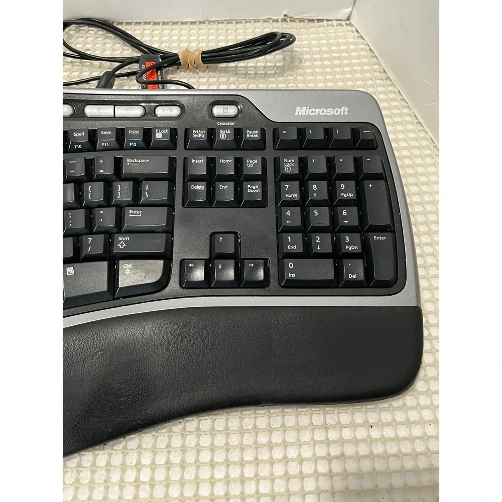 Microsoft‎ Natural Ergonomic Keyboard 4000 v1.0 Model 1048 Wired USB Black Works